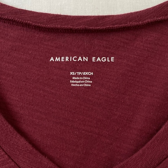 Burgundy tee shirt - Picture 2 of 3